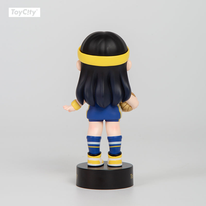 Crazy Monster LAURA Basketball Girl Collectible Figurine 150%